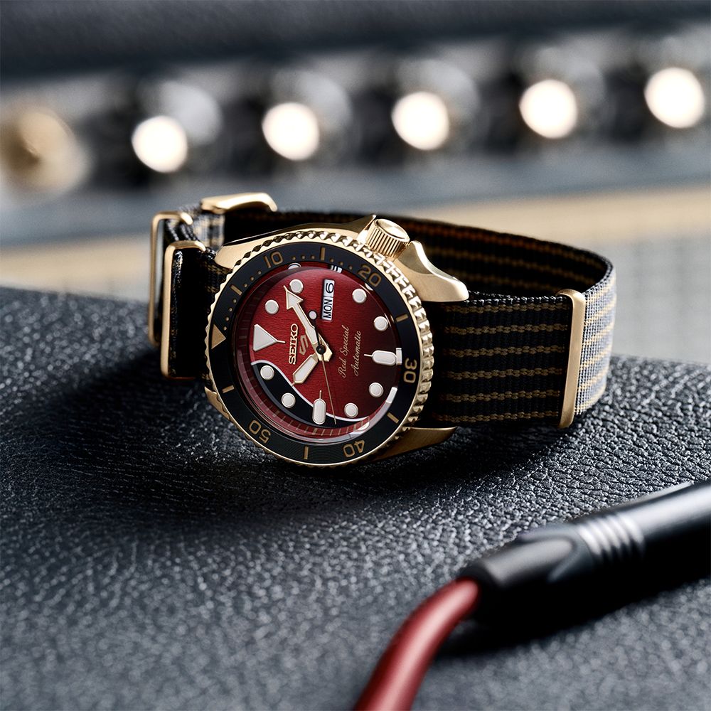 Seiko 5 Sports Brian May Red Special II